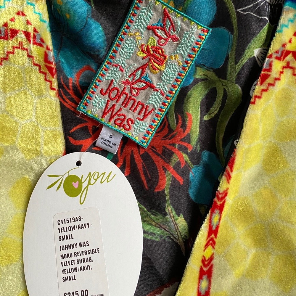 Johnny was velvet top size small